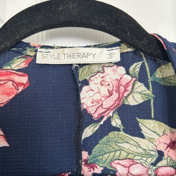 Rose Patterned Drop Shouldered Jacket - Picture 3 of 3